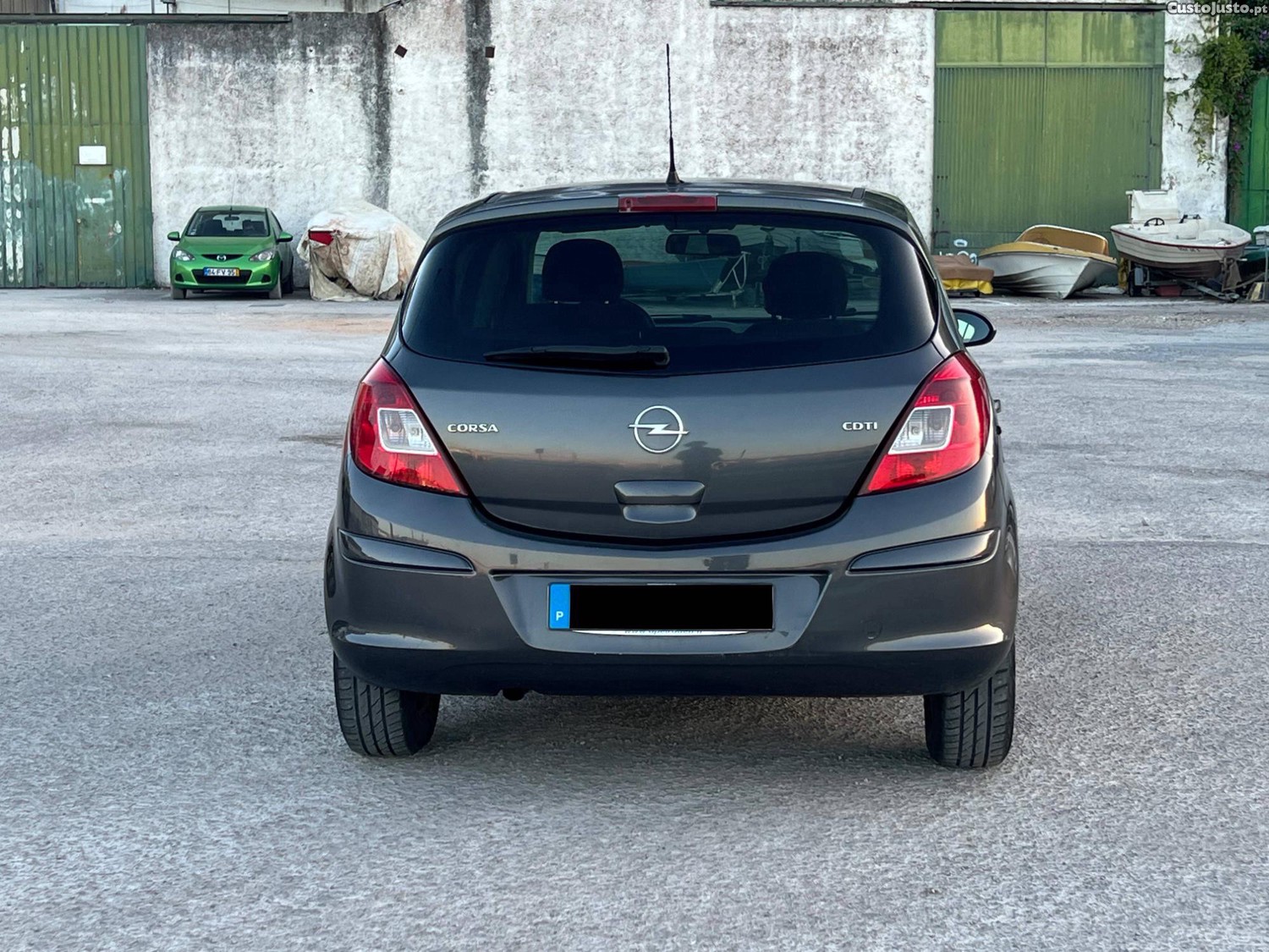 Opel Corsa D — fotografia 10