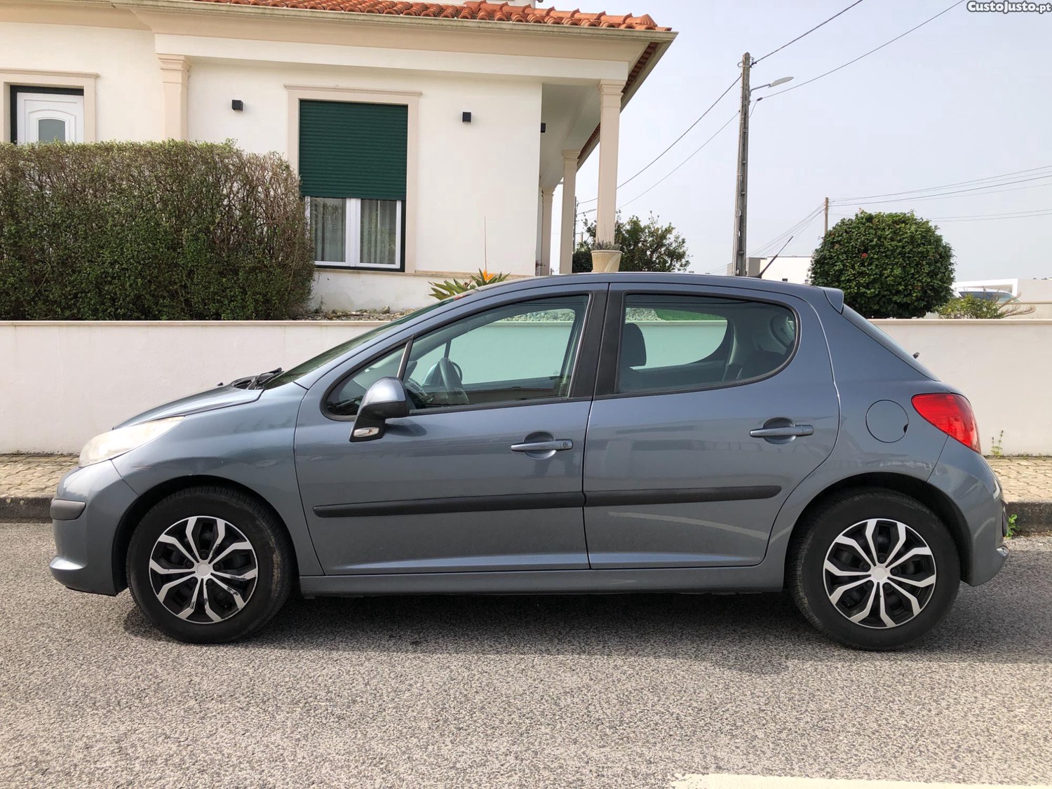 Peugeot 207 1.4 HDI — fotografia 6