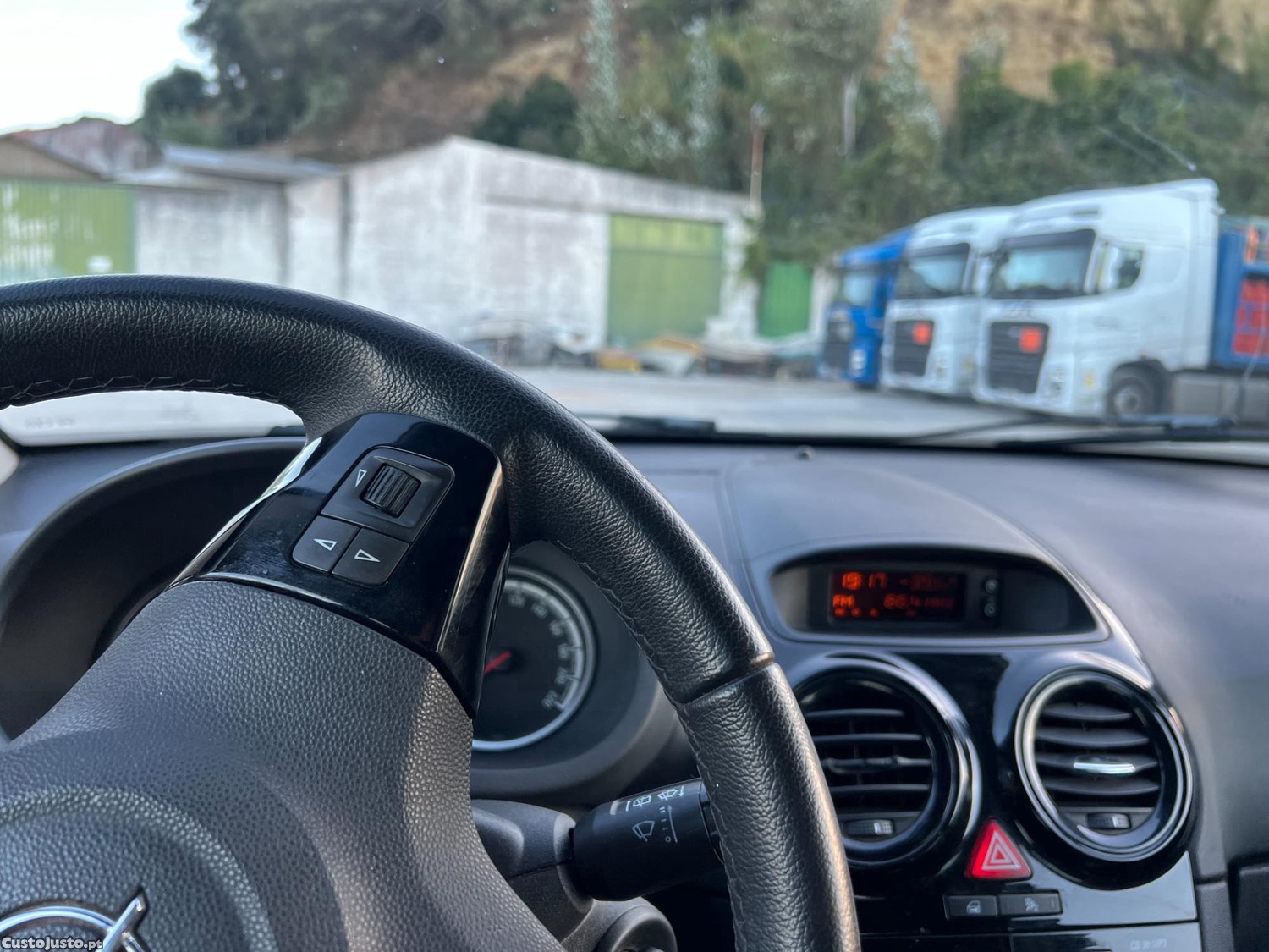 Opel Corsa D — fotografia 7