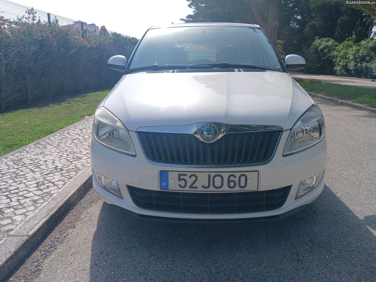 Skoda Fabia 1.6 Tdi 105cv — fotografia 11