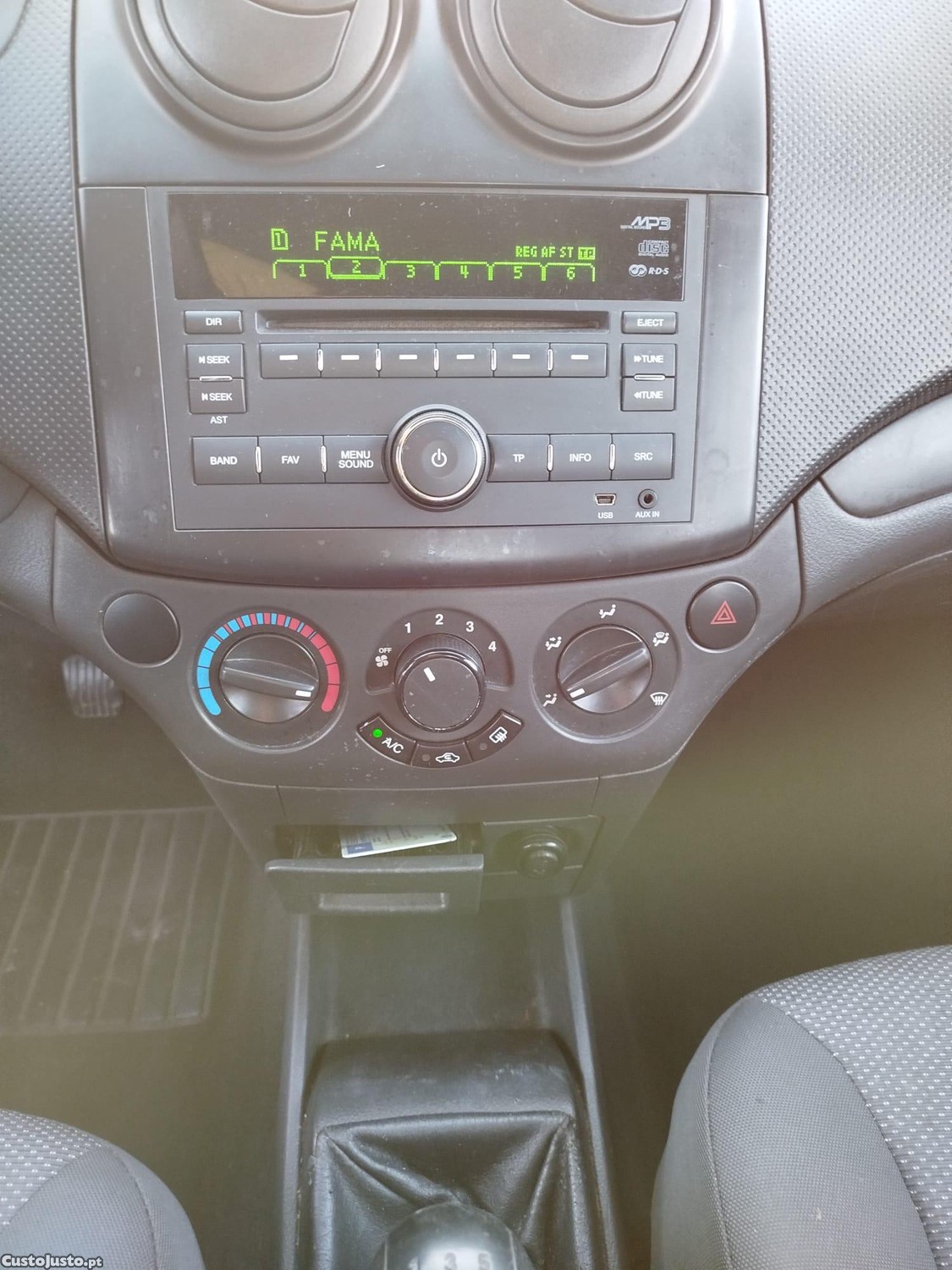 Chevrolet Aveo 1200 Gasolina - Impecável — fotografia 5