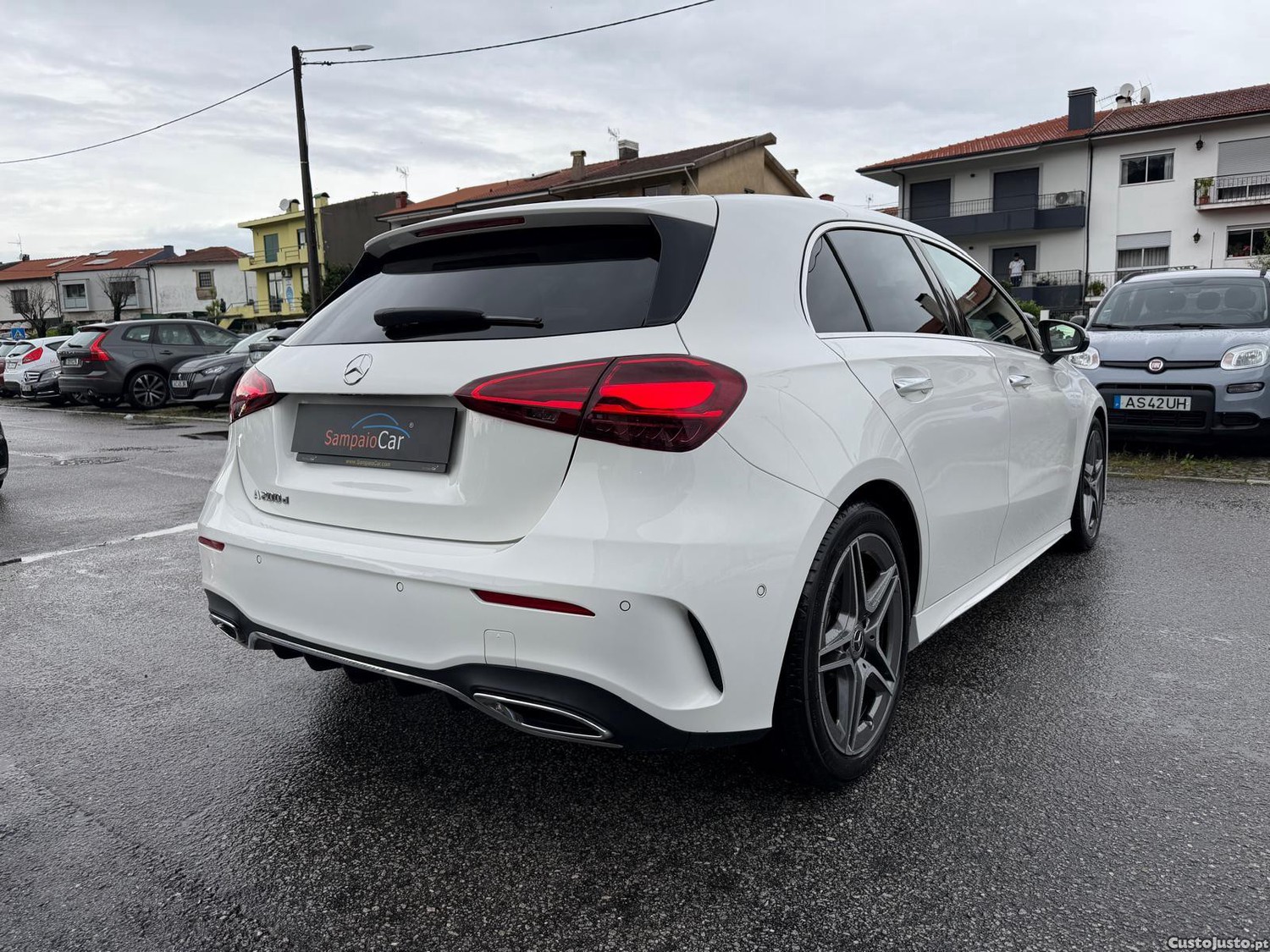 Mercedes-Benz A 200 d AMG Line Aut. — fotografia 24