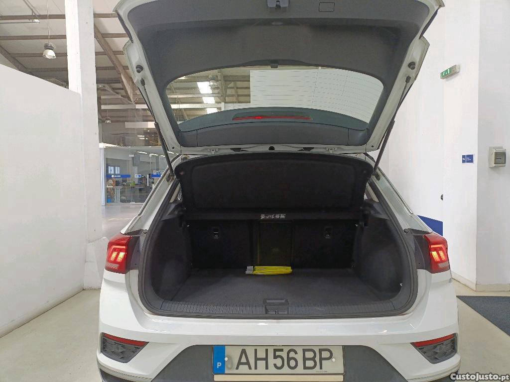 Volkswagen T-Roc 2.0 TDI Style 115cv — fotografia 21
