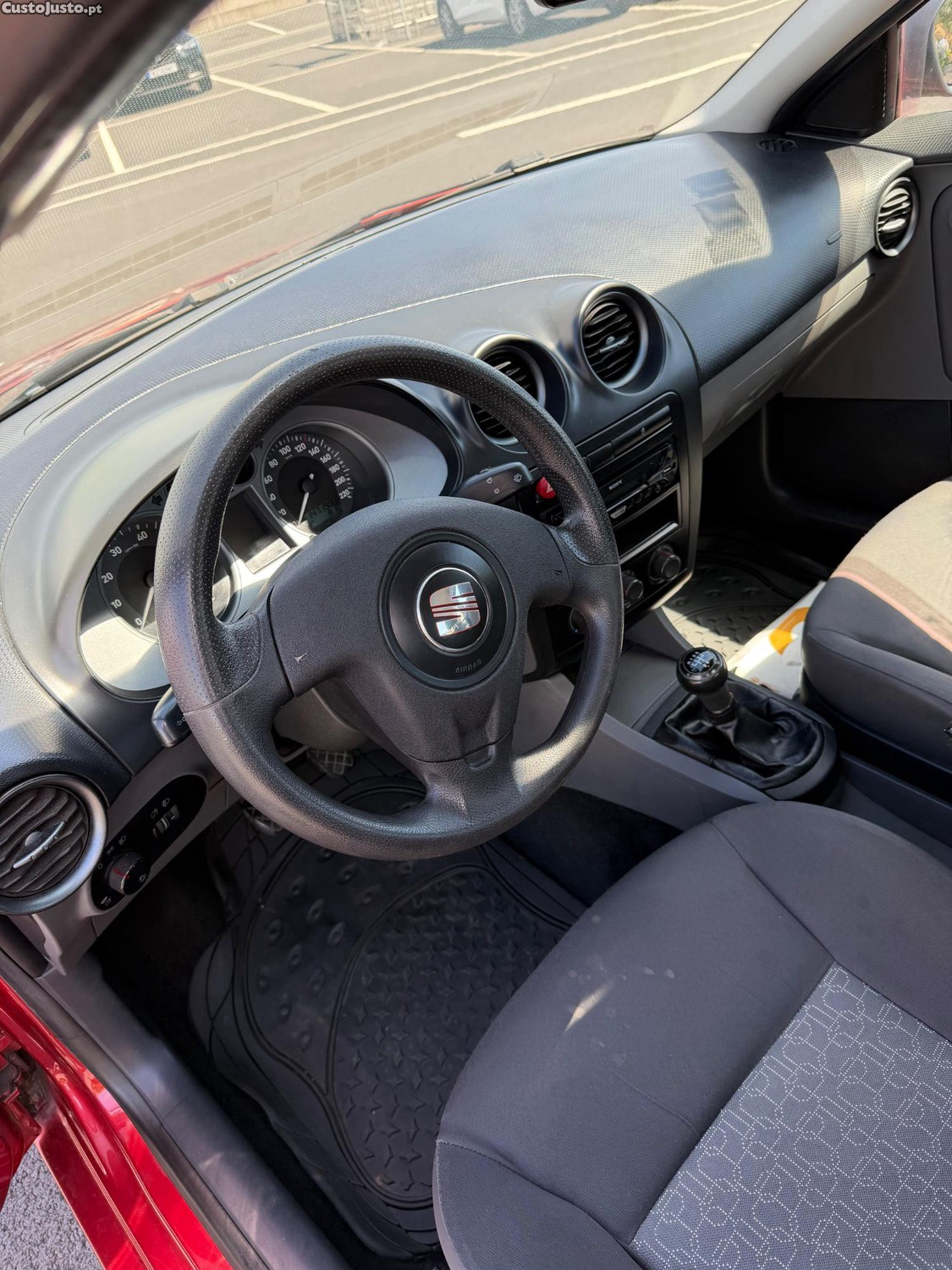 SEAT Ibiza 1.2 — fotografia 3