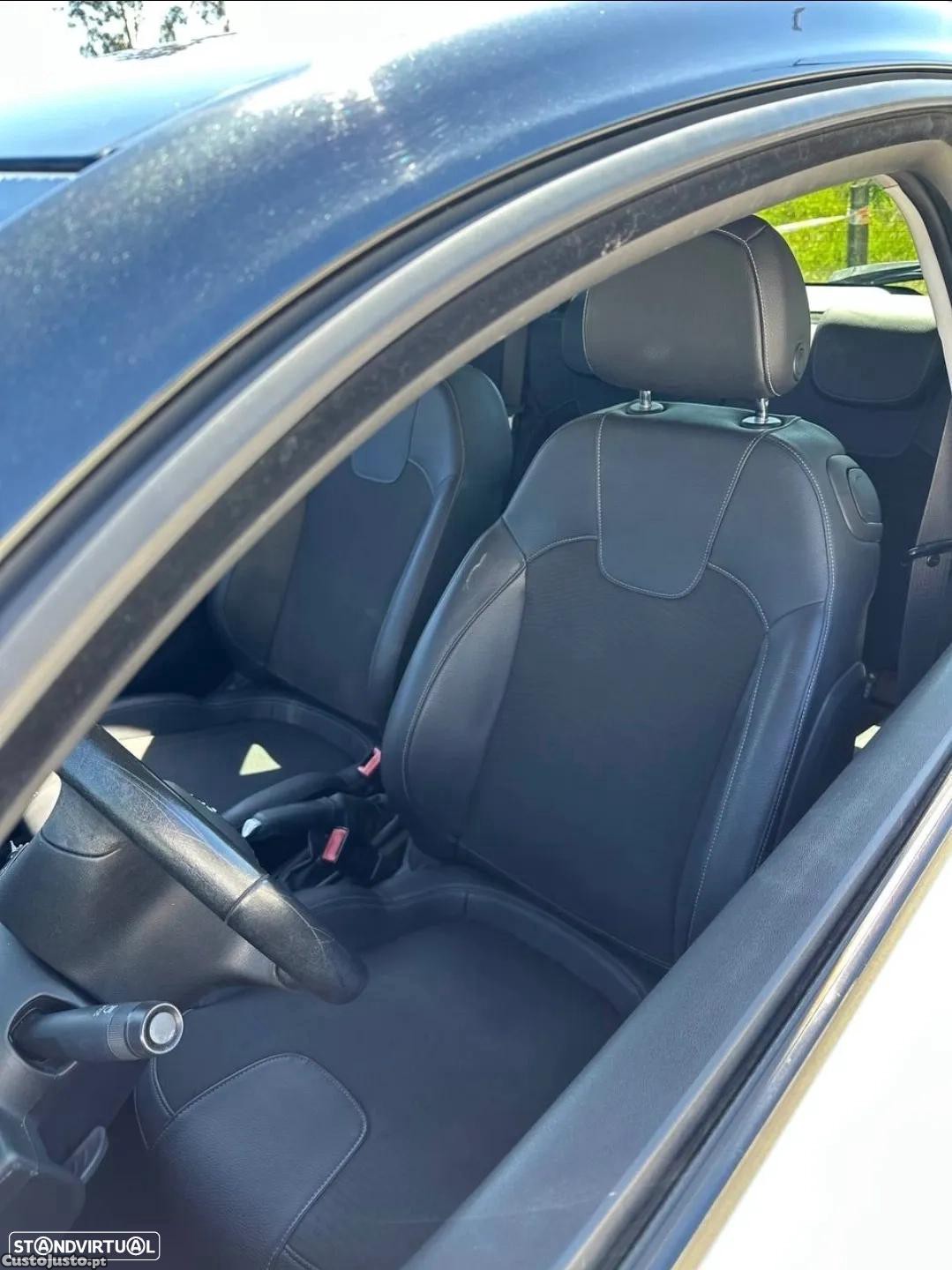Opel Adam 1.0 — fotografia 2