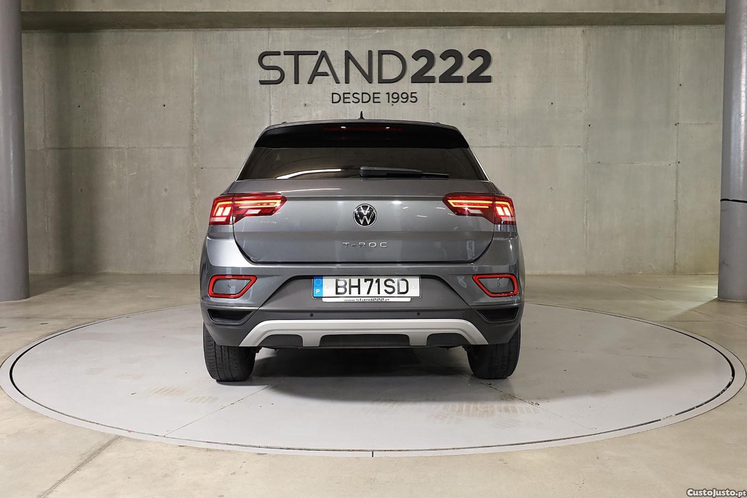 Volkswagen T-Roc 1.0 TSI Life — fotografia 19