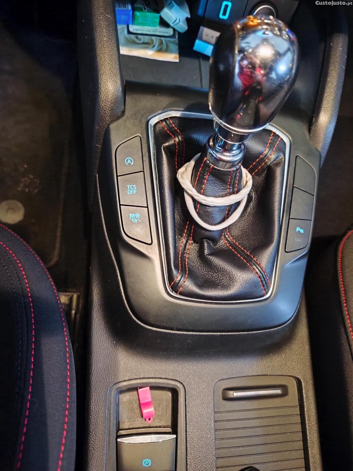 Ford Focus ST line 1.5tdci — fotografia 4