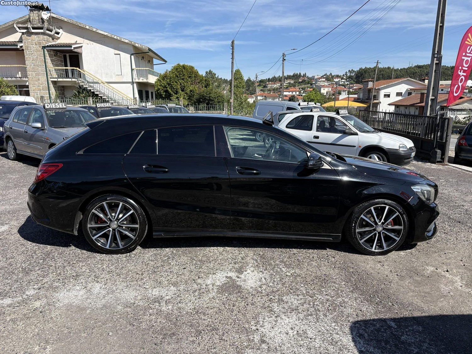 Mercedes-Benz CLA 180 AMG Line - 16 foto 2