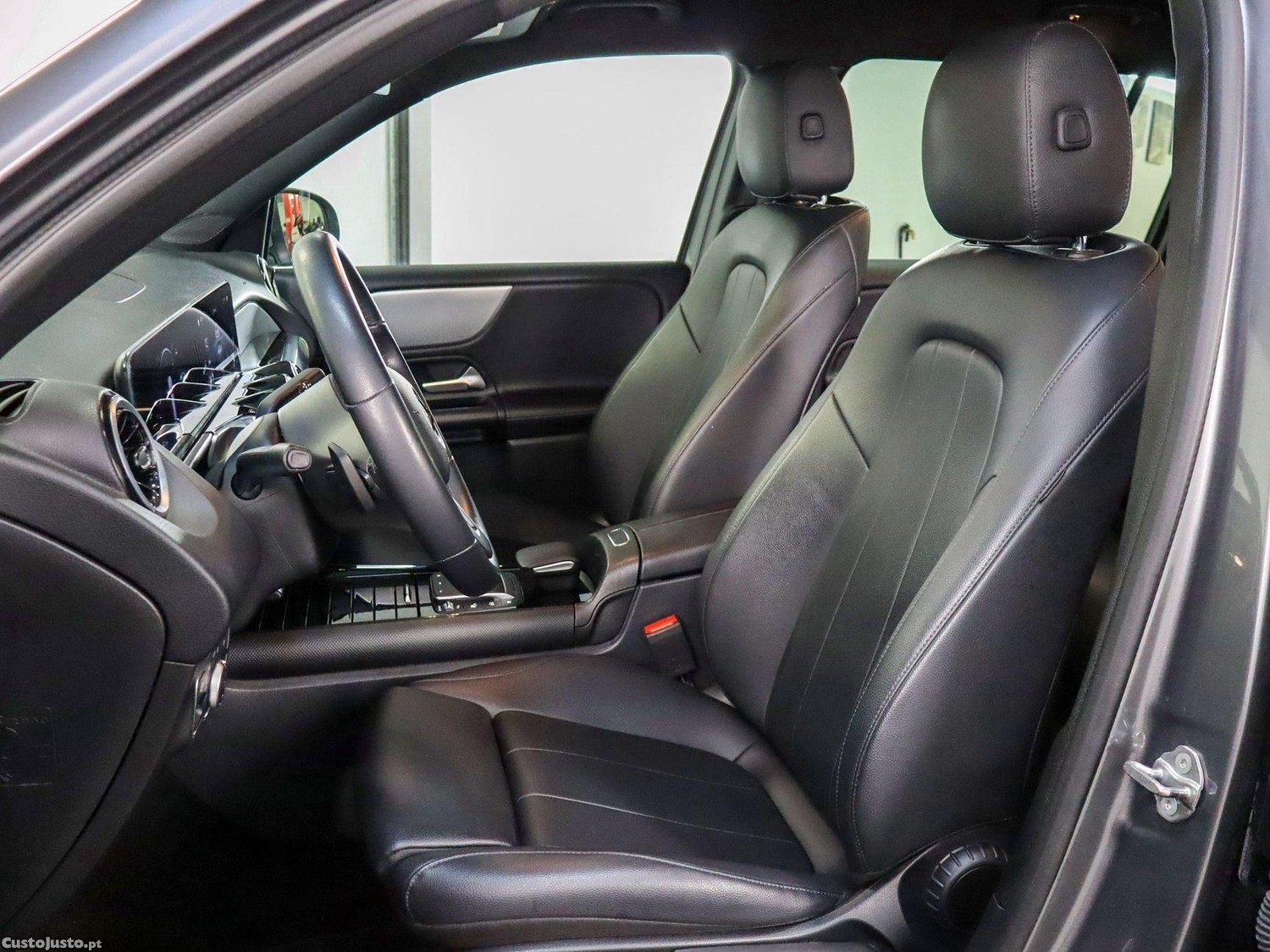 Mercedes-Benz GLB 180 d Style — fotografia 15