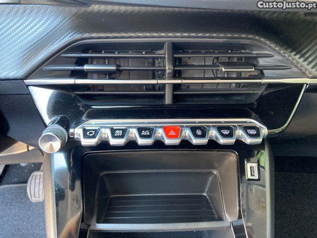Peugeot 208 1.5 BlueHDi Active P — fotografia 9