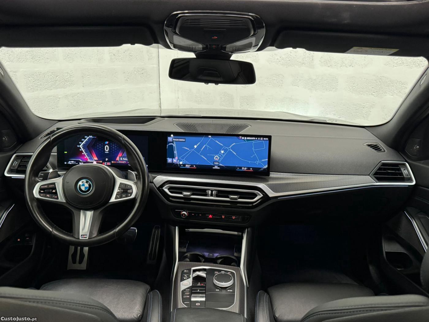 BMW 330 e Touring Pack M Aut — fotografia 24