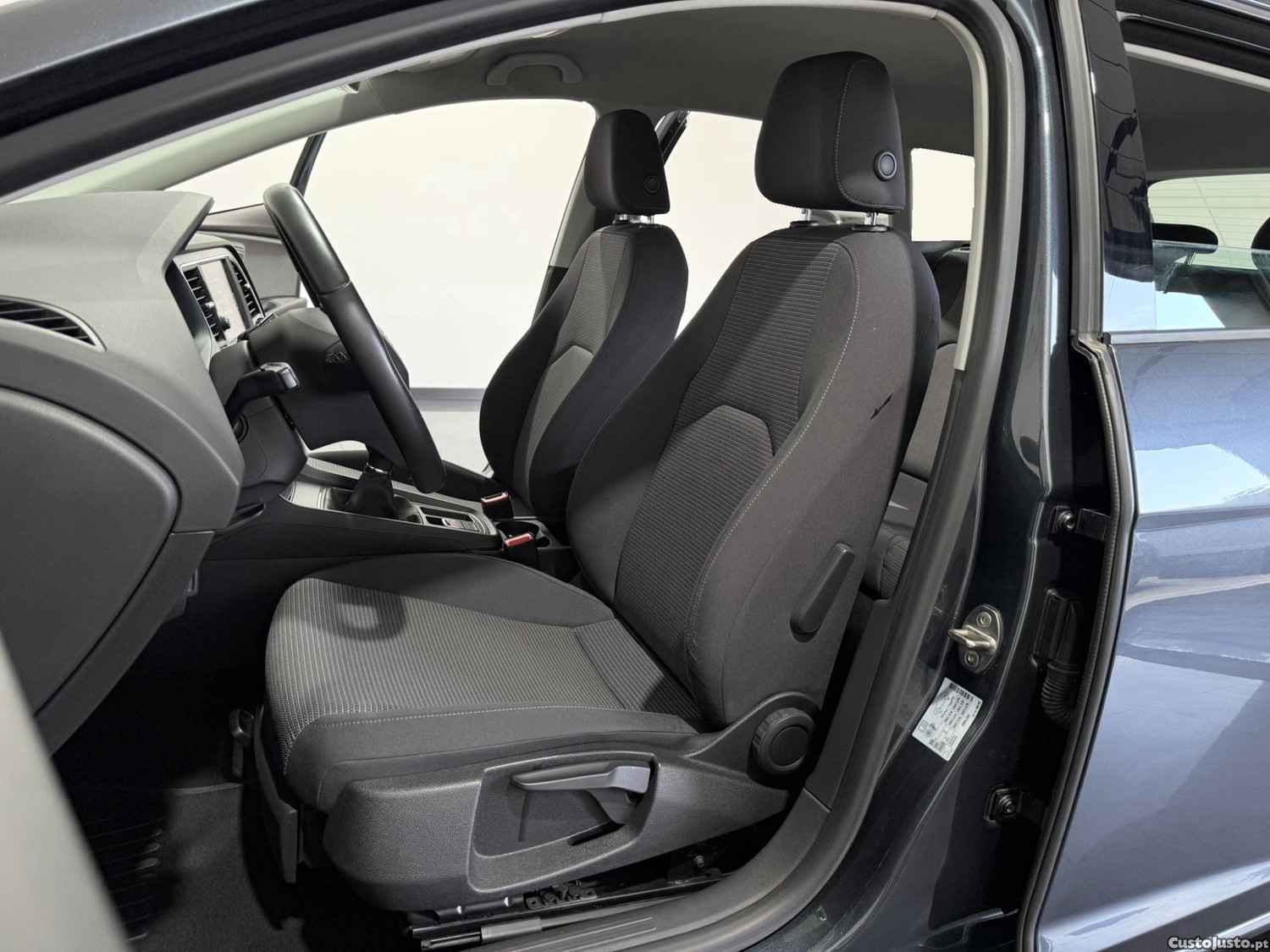 SEAT Leon ST 1.6 TDI STYLE 115CV - NACIONAL - 112180 KM — fotografia 9