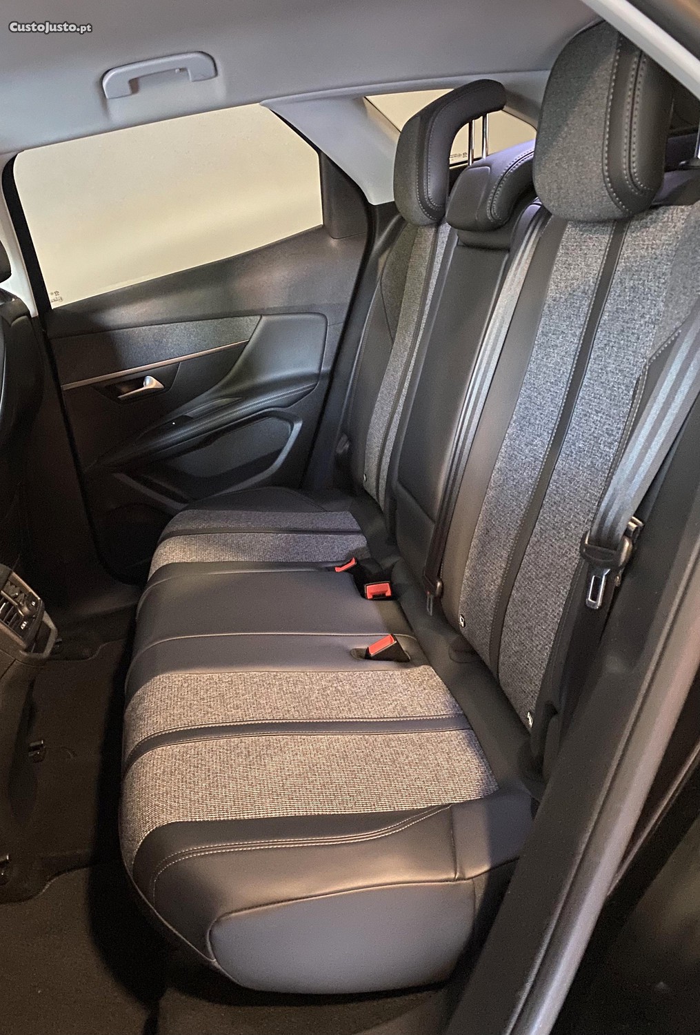 Peugeot 3008 Allure 1.5 BlueHDi 130cv — fotografia 5
