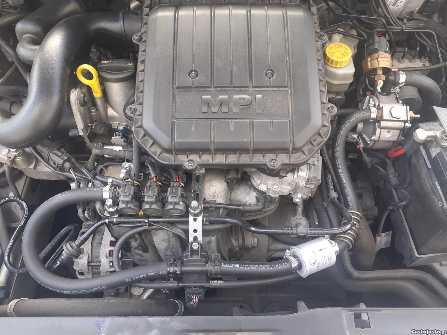 Skoda Fabia 1.0 MPI GPL | 650 km por 38eur | 117.000 km — fotografia 4