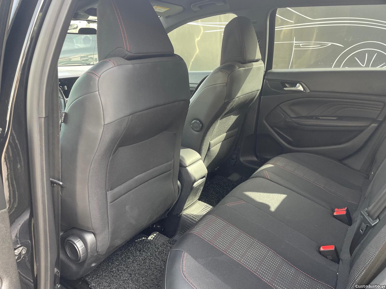Peugeot 308 SW 1.5 BlueHDi GT Line EAT8 — fotografia 4