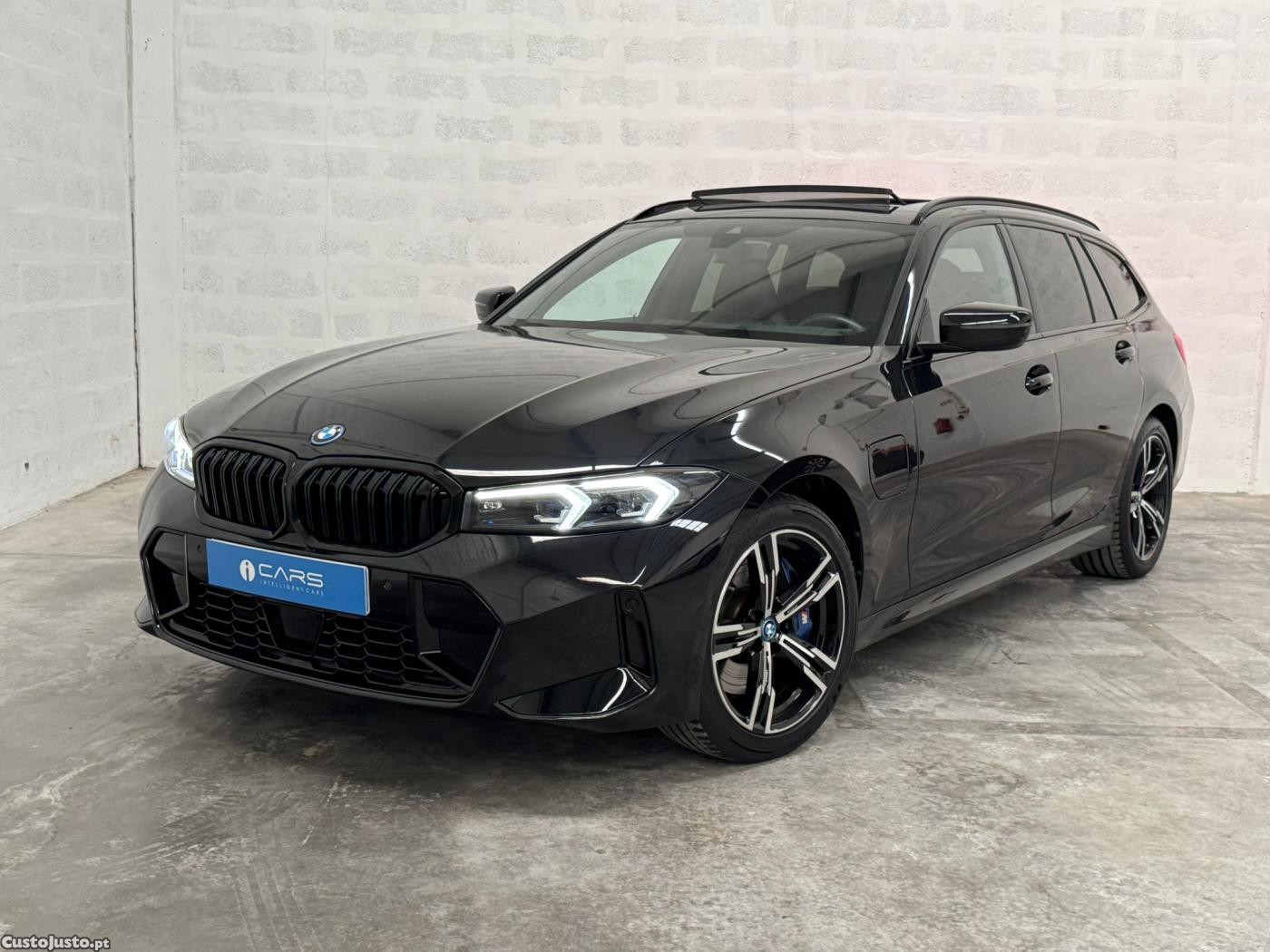 BMW 330 e Touring Pack M Aut — fotografia 20