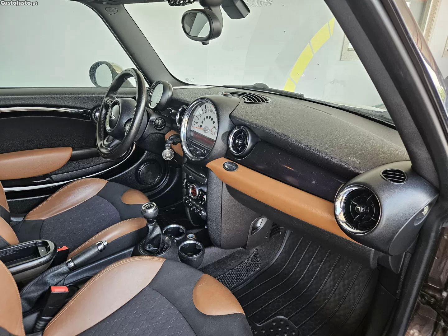 MINI Cooper Other_outro — fotografia 5