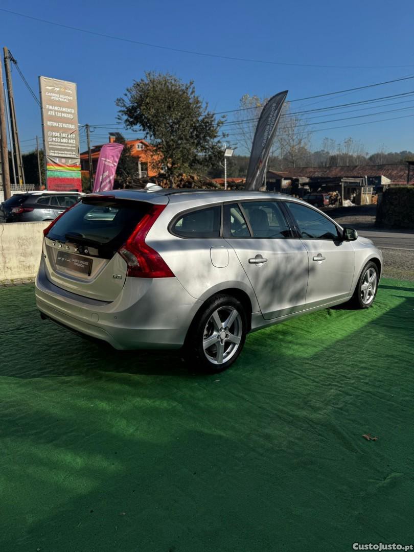 Volvo V60 1.6 D2 Drive Summum Start/Stop — fotografia 15