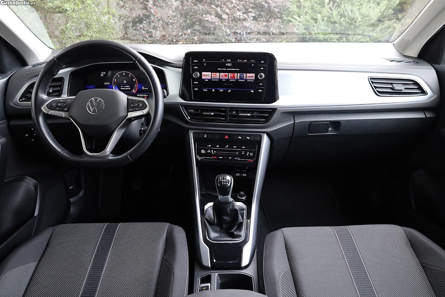Volkswagen T-Roc 1.0 TSI Life — fotografia 11