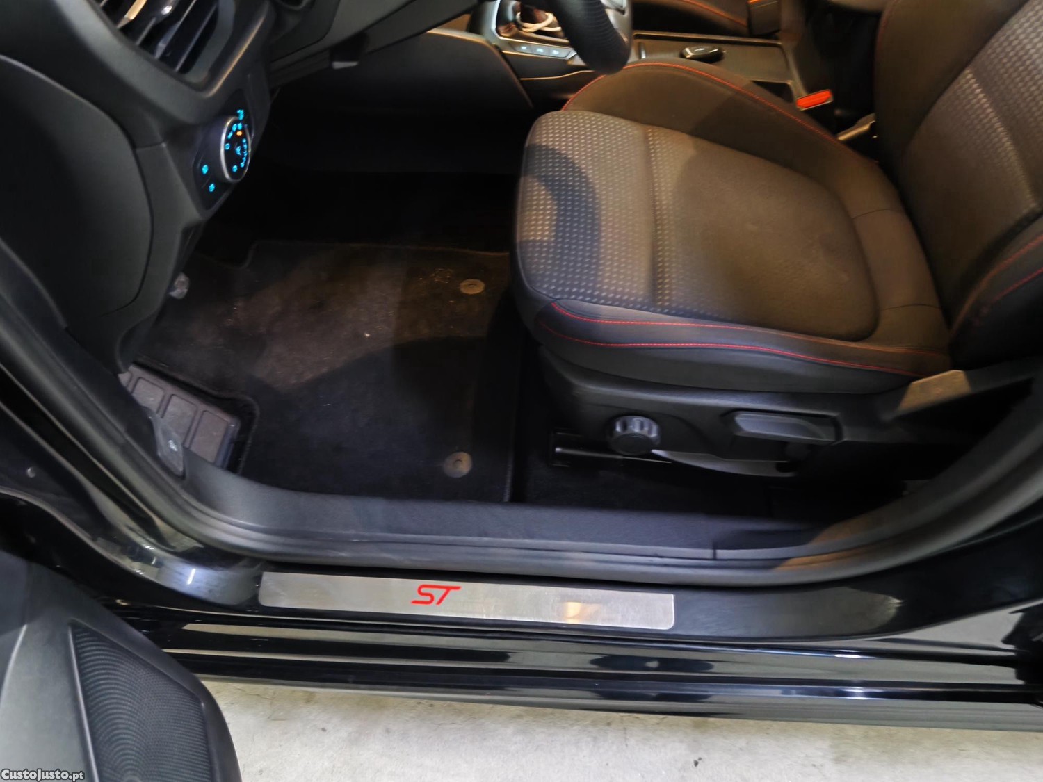 Ford Focus ST line 1.5tdci — fotografia 2