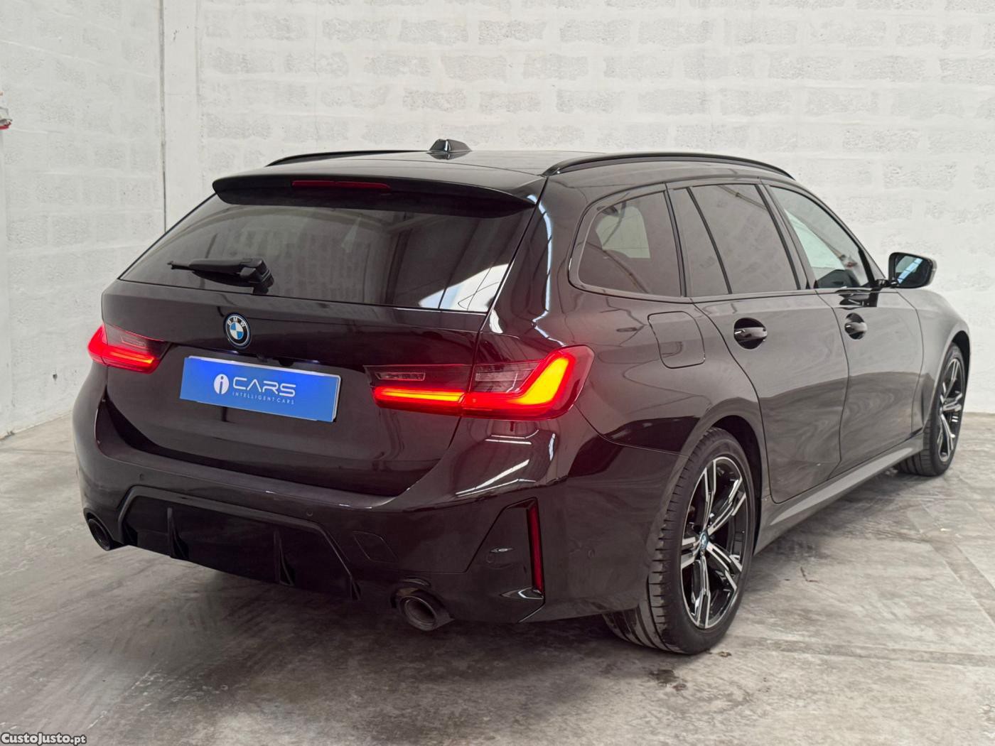 BMW 330 e Touring Pack M Aut — fotografia 16