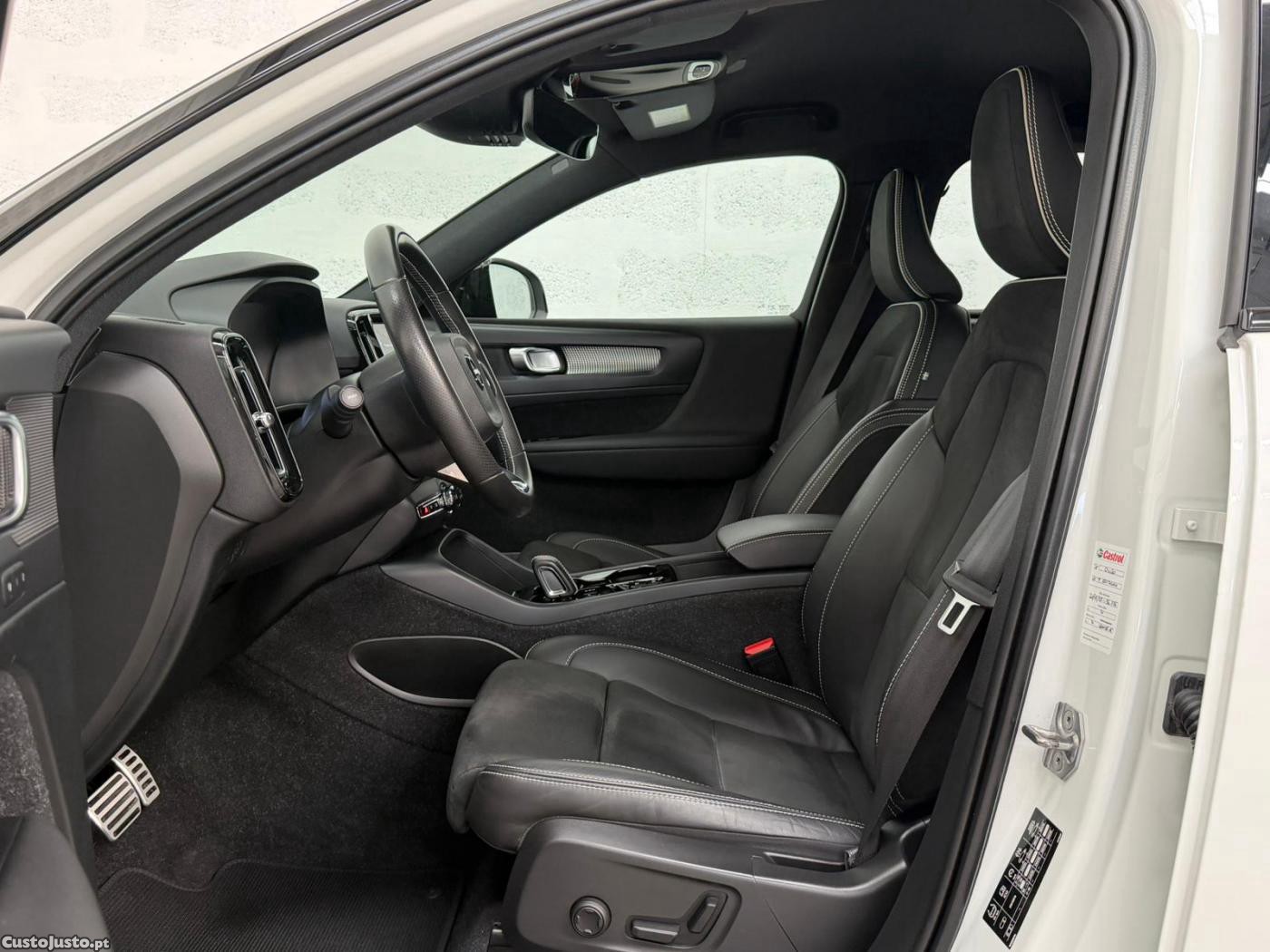 Volvo XC40 1.5 T4 PHEV R-Design - 21 foto 4