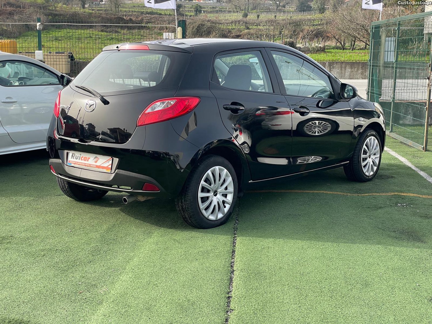 Mazda 2 1.3 MZR Confort — photo 4