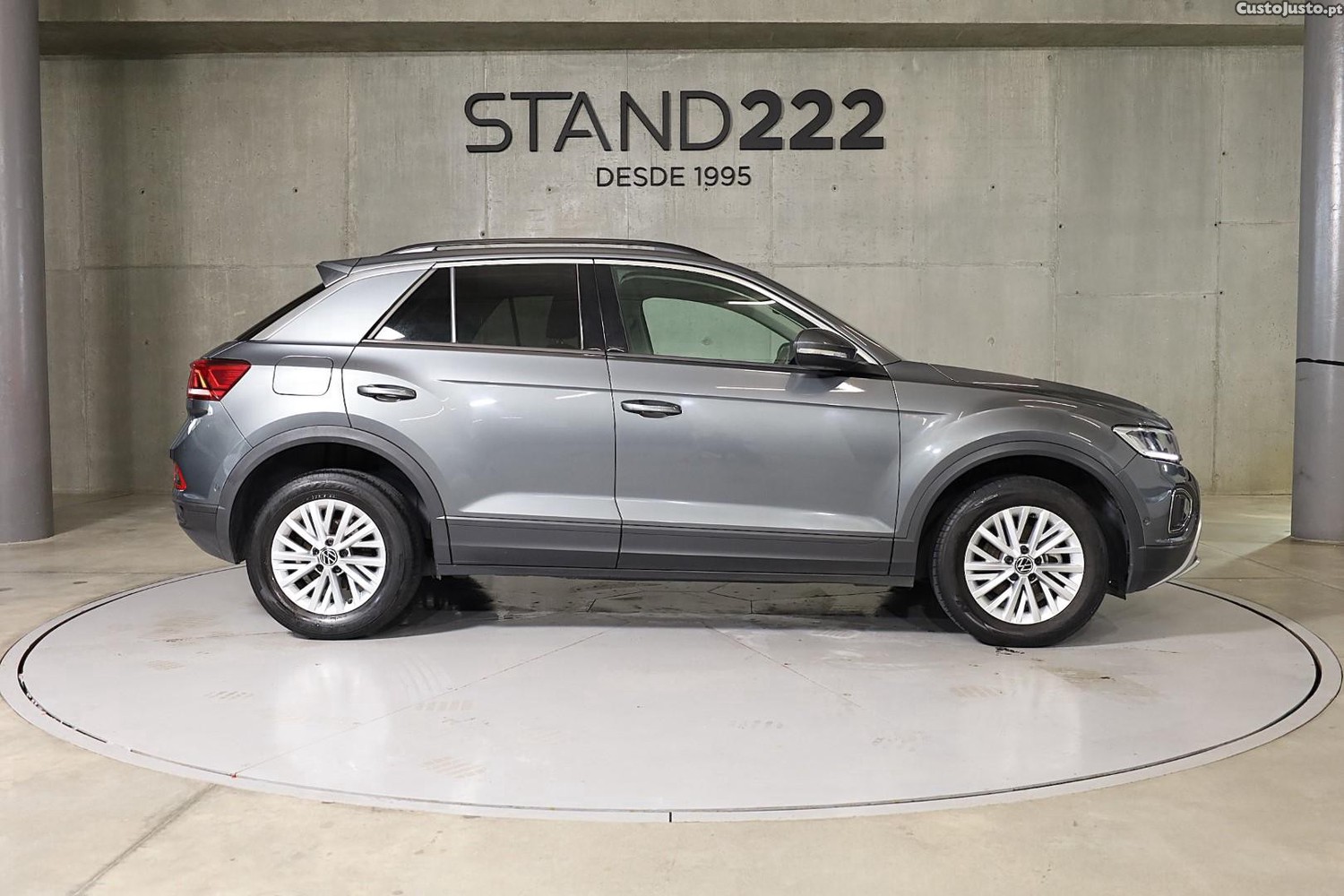 Volkswagen T-Roc 1.0 TSI Life — fotografia 21