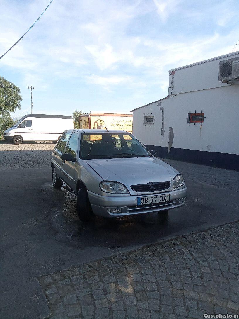 Citroën Saxo 2 — photo 4