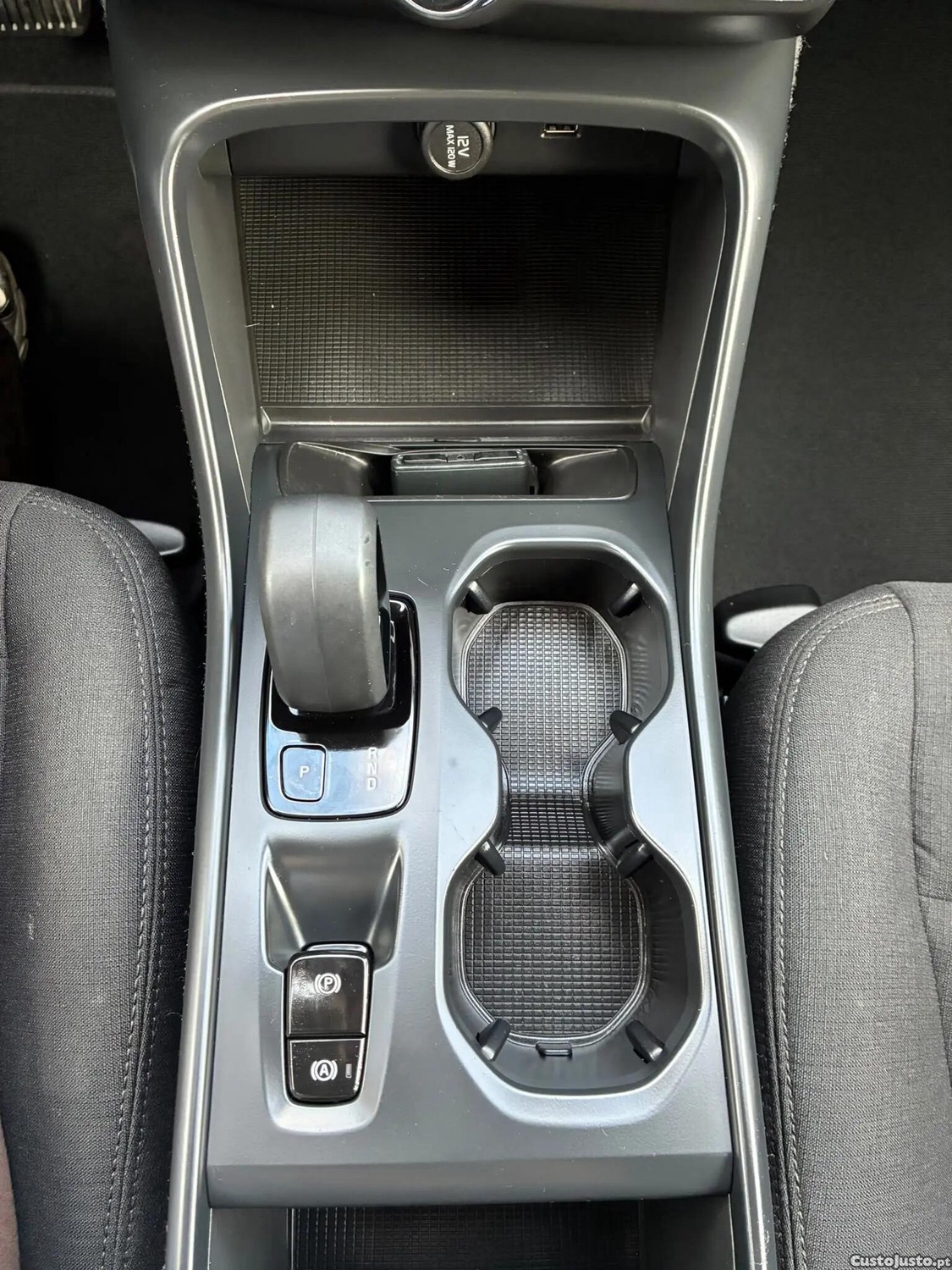 Volvo XC 40 1.5 T2 Momentum Plus Geartronic — fotografia 11