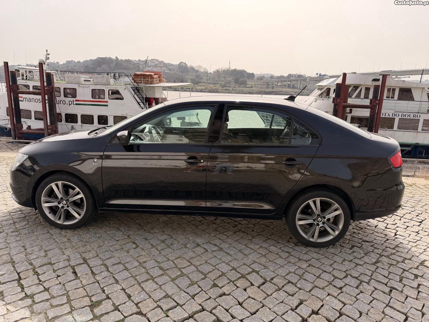 Seat Toledo 1.6 TDi Reference Ecomotive — photo 2