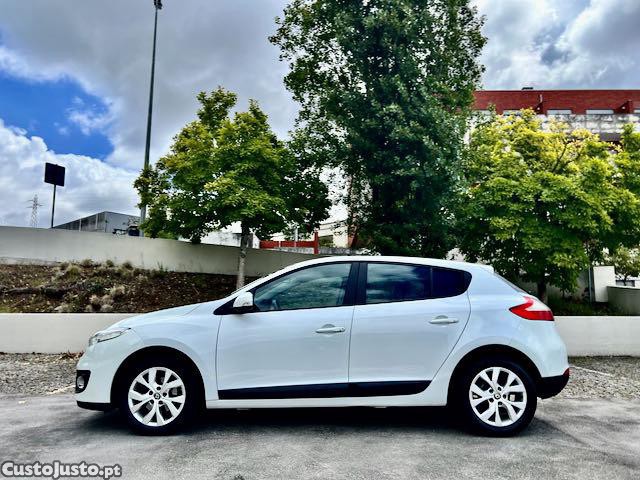 Renault Mégane 1.2 TCe Dynamique SS 115CV | GPS | BLUETOOTH | USB | MÃOS LIVRE | COMO NOVO — photo 2