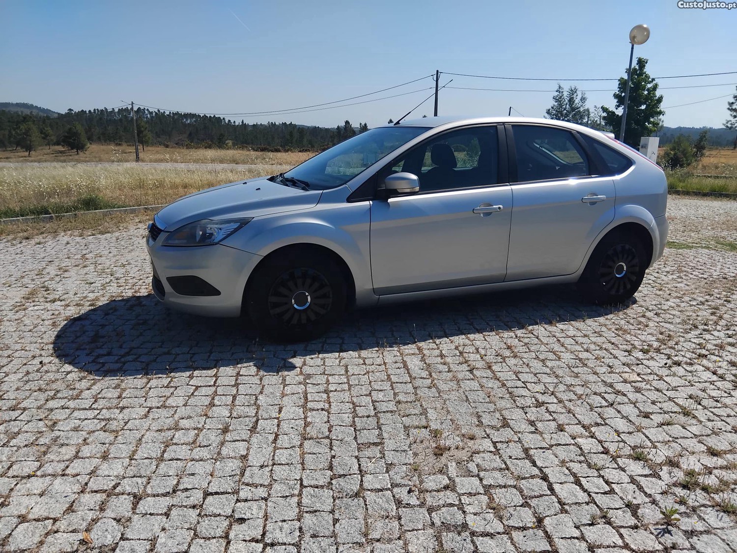 Ford Focus 1.6 TDCI ECOnetic — fotografia 4