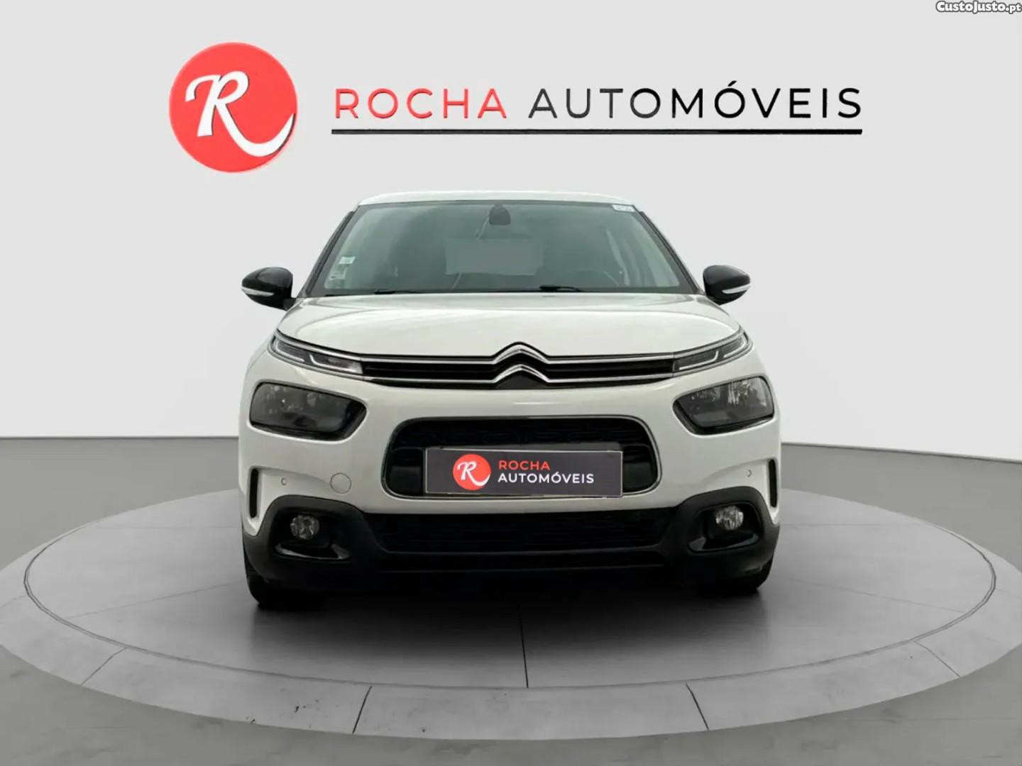 Citroën C4 1.2 PureTech Shine — fotografia 13