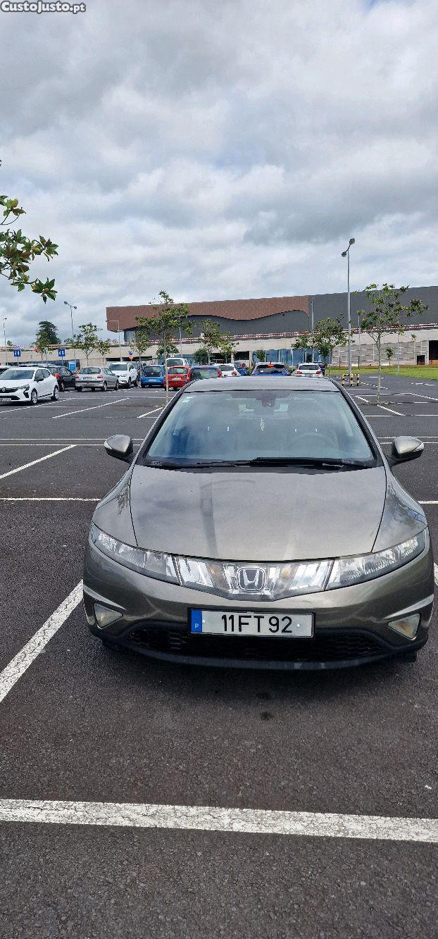 Honda Civic 1.4 5dr — fotografia 5