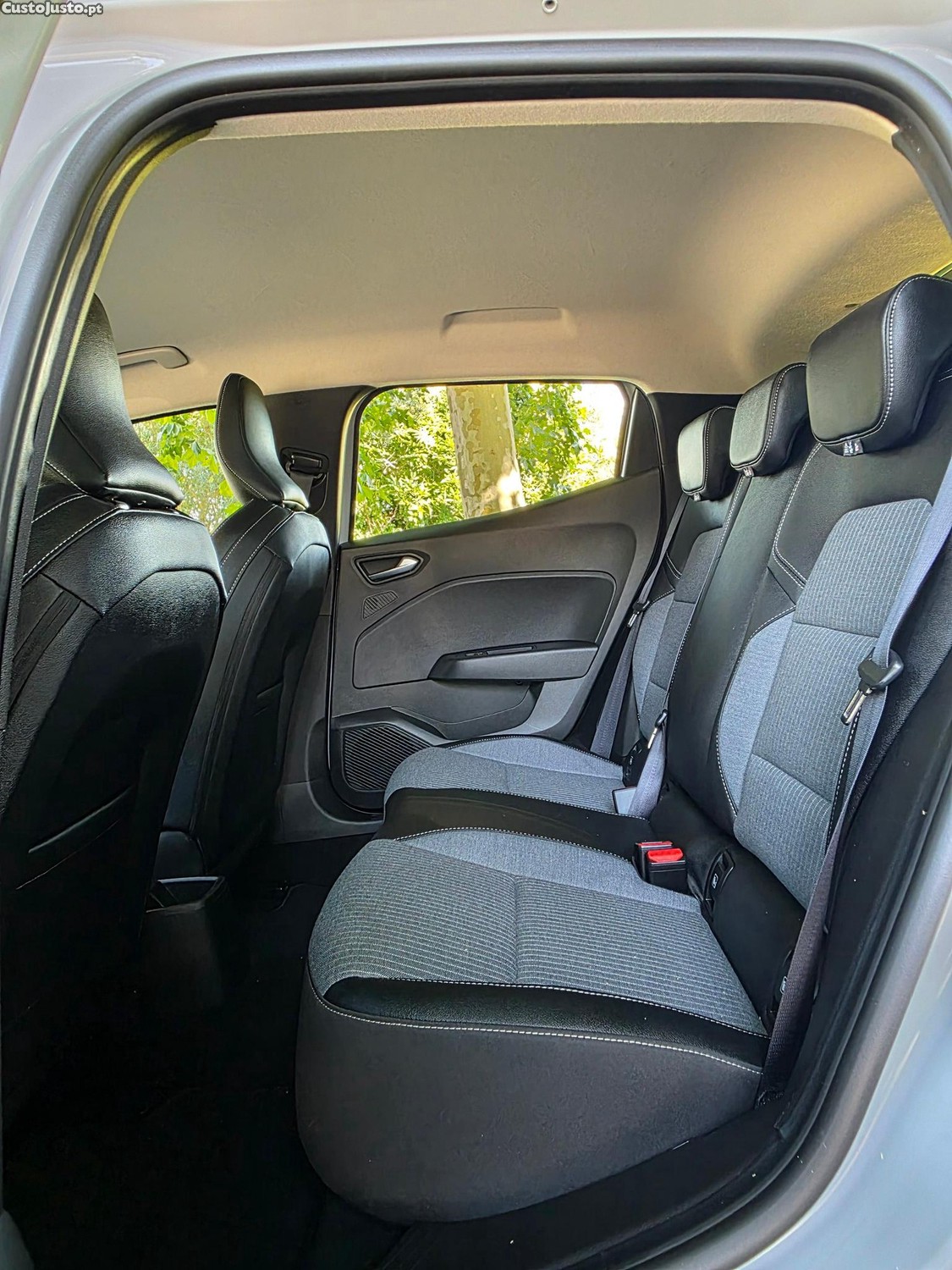 Renault Clio BLUE dCi 100 BUSINESS EDITION — fotografia 3