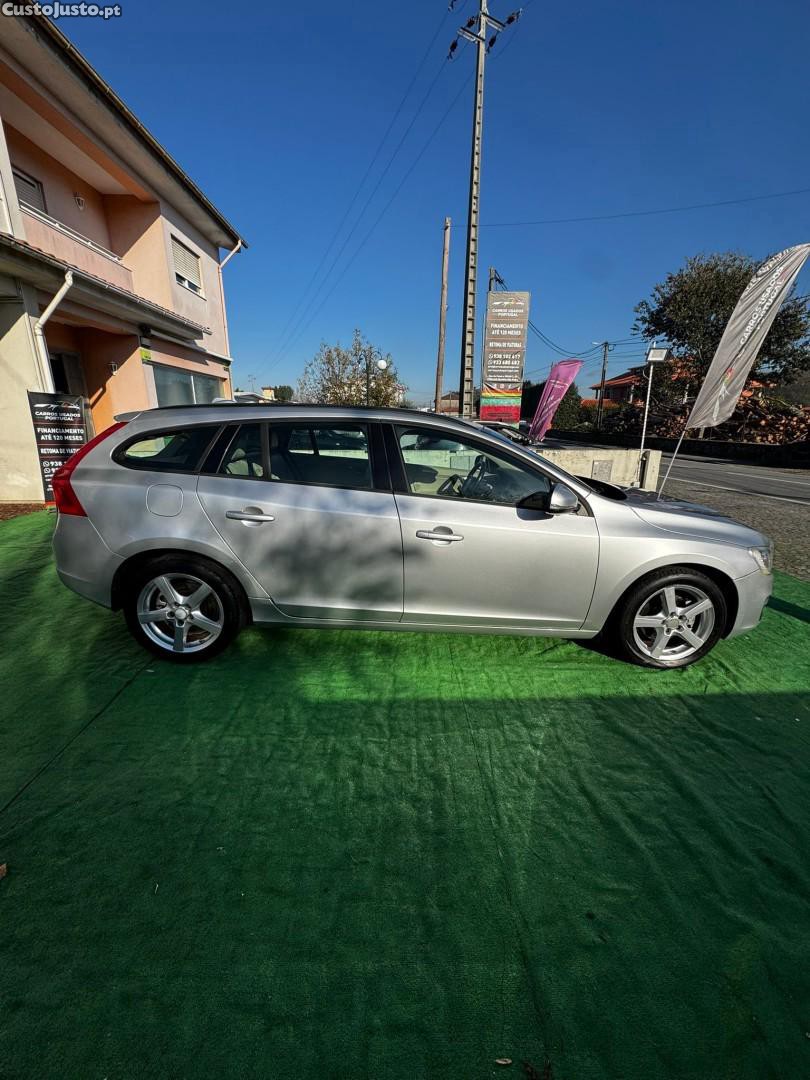 Volvo V60 1.6 D2 Drive Summum Start/Stop — fotografia 16