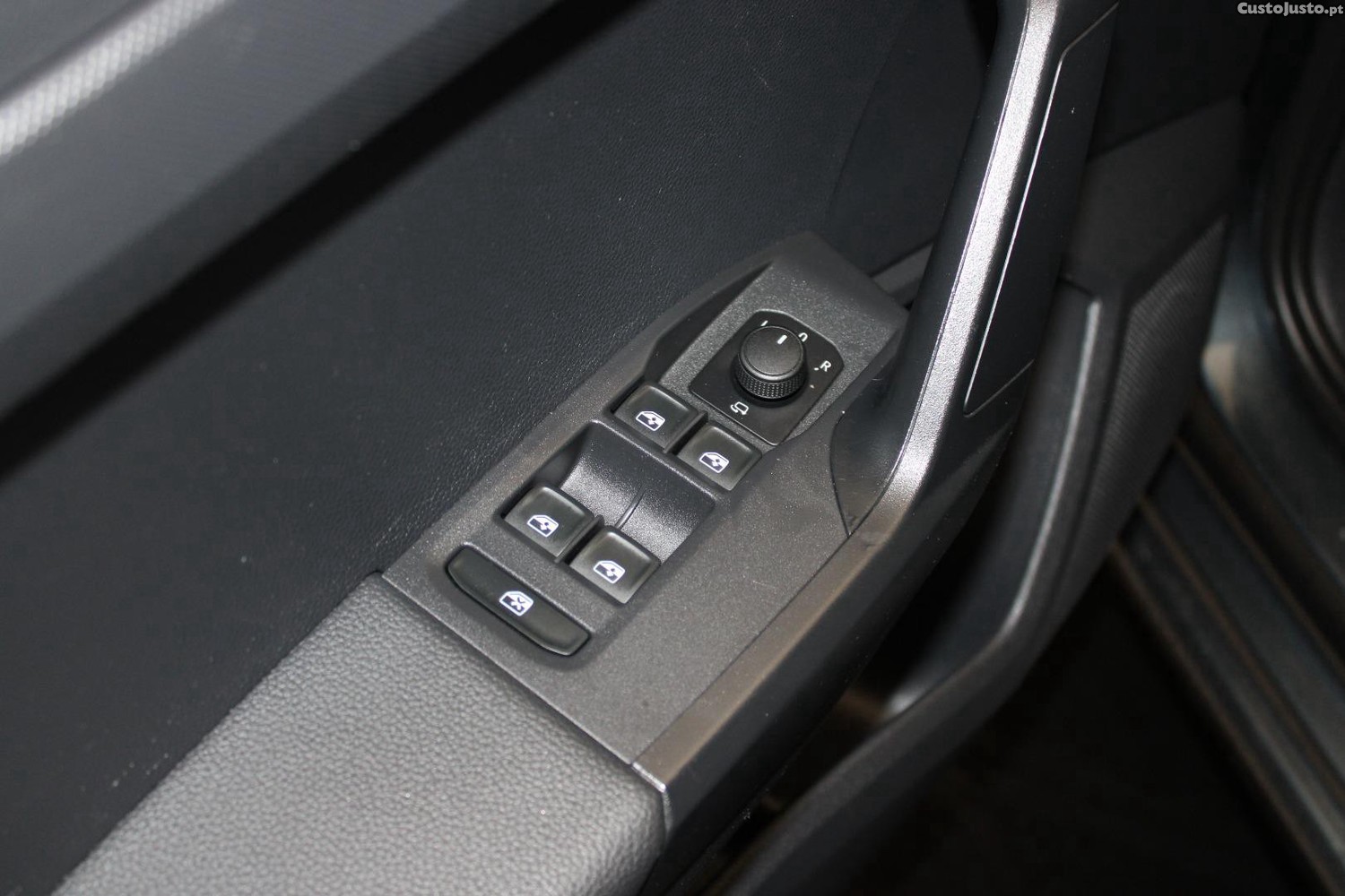 SEAT Ibiza 1.0 TSI STYLE — fotografia 4