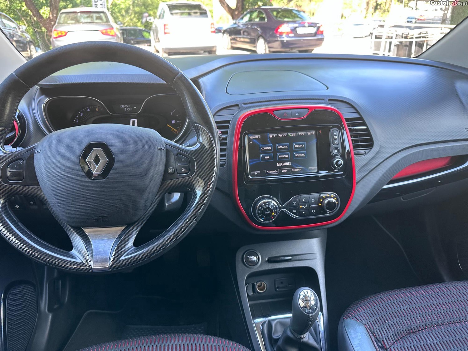 Renault Captur 1.5 dCi Exclusive — fotografia 3