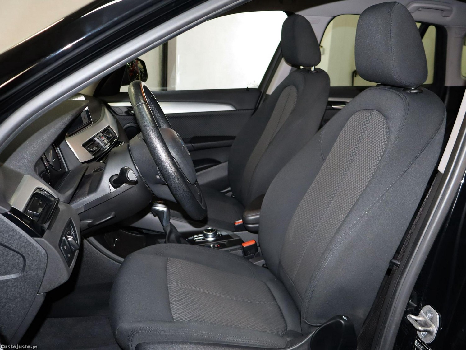 BMW X1 25 e xDrive — fotografia 16