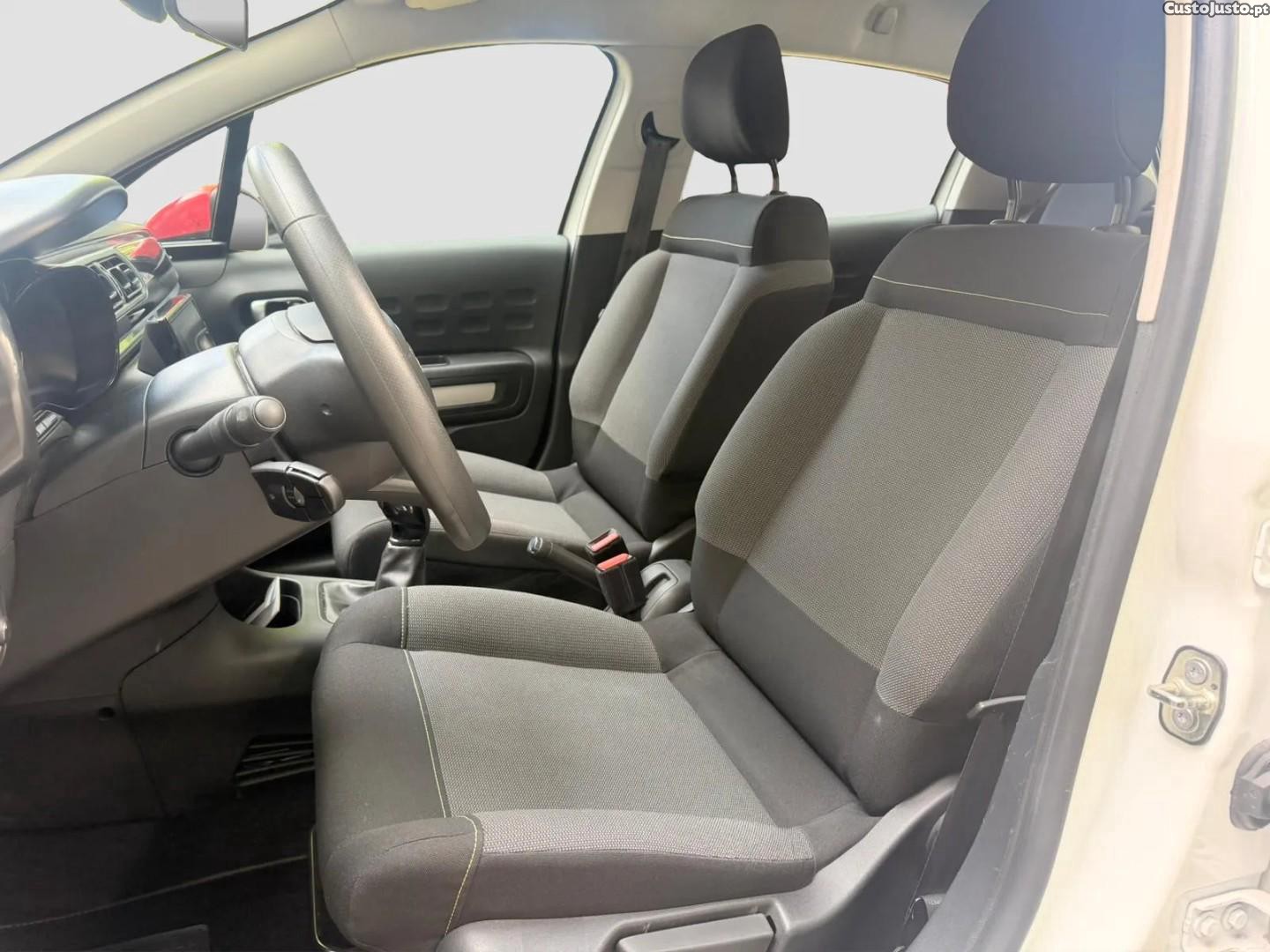 Citroën C3 1.2 PureTech Feel — fotografia 4