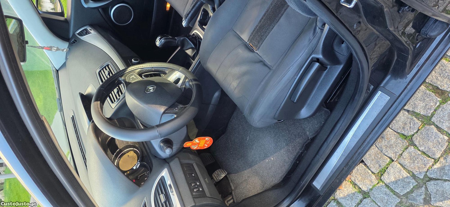 Renault Mégane 1.5 dci 90 cv — fotografia 6