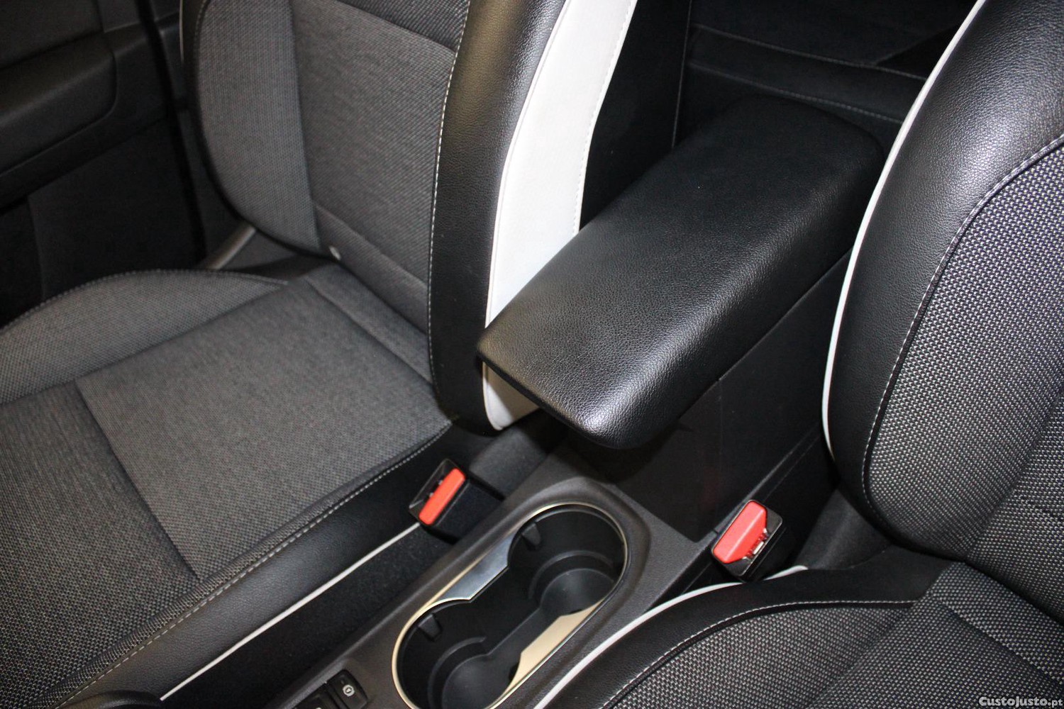 Renault Captur 1.0 TCE TECHNO — fotografia 11