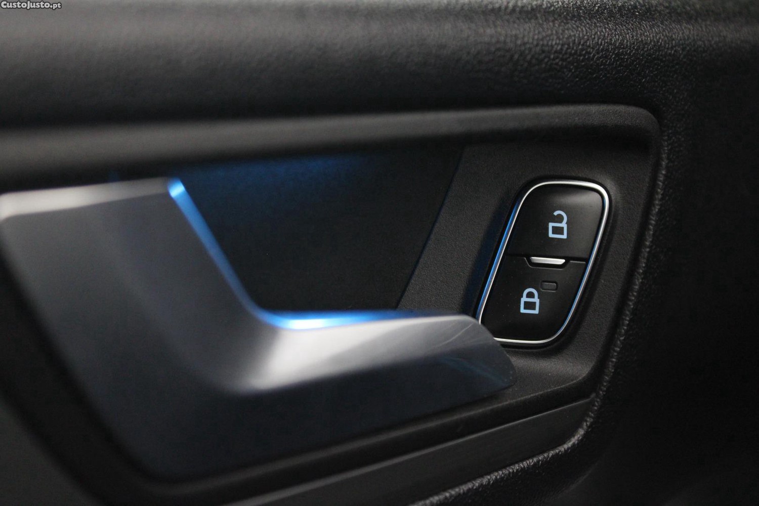 Ford Kuga 1.5 TDCI ECOBLUE TITANIUM — fotografia 11