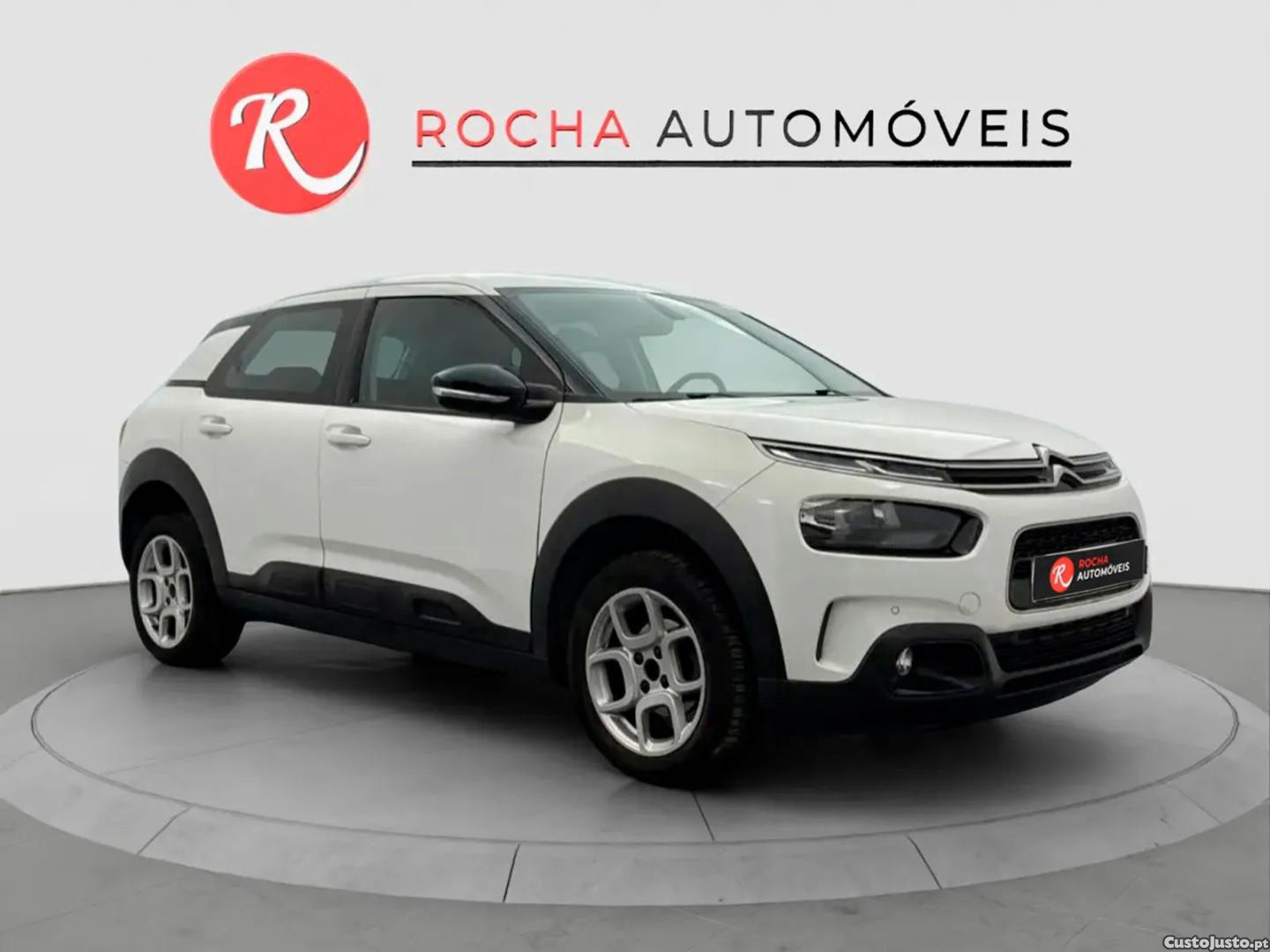 Citroën C4 1.2 PureTech Shine — fotografia 12