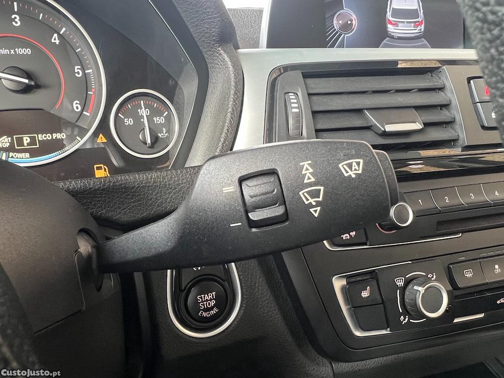 BMW 320 d SPORT LINE Auto — fotografia 8