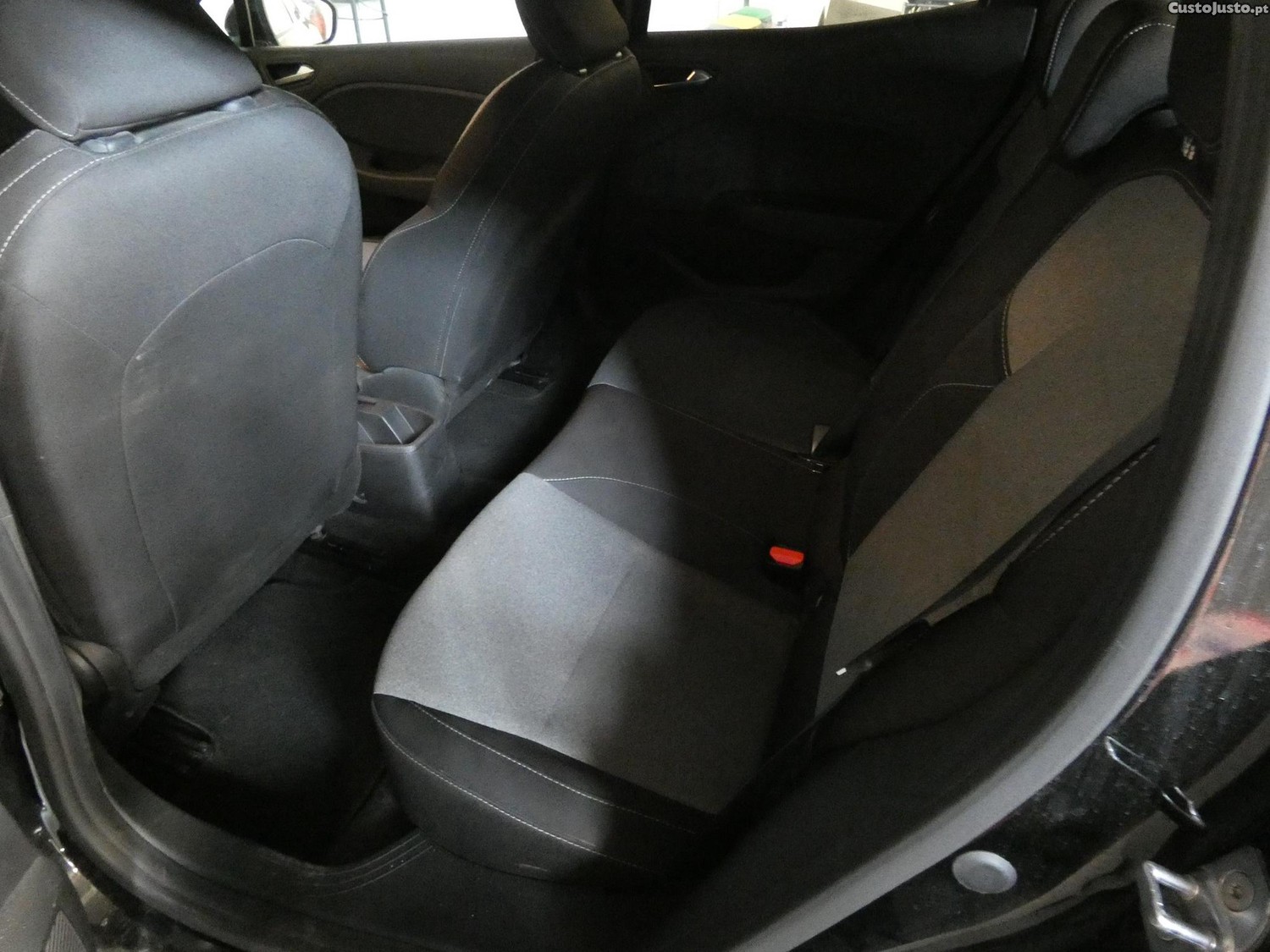 Renault Clio 1.0 TCe Limited — fotografia 10