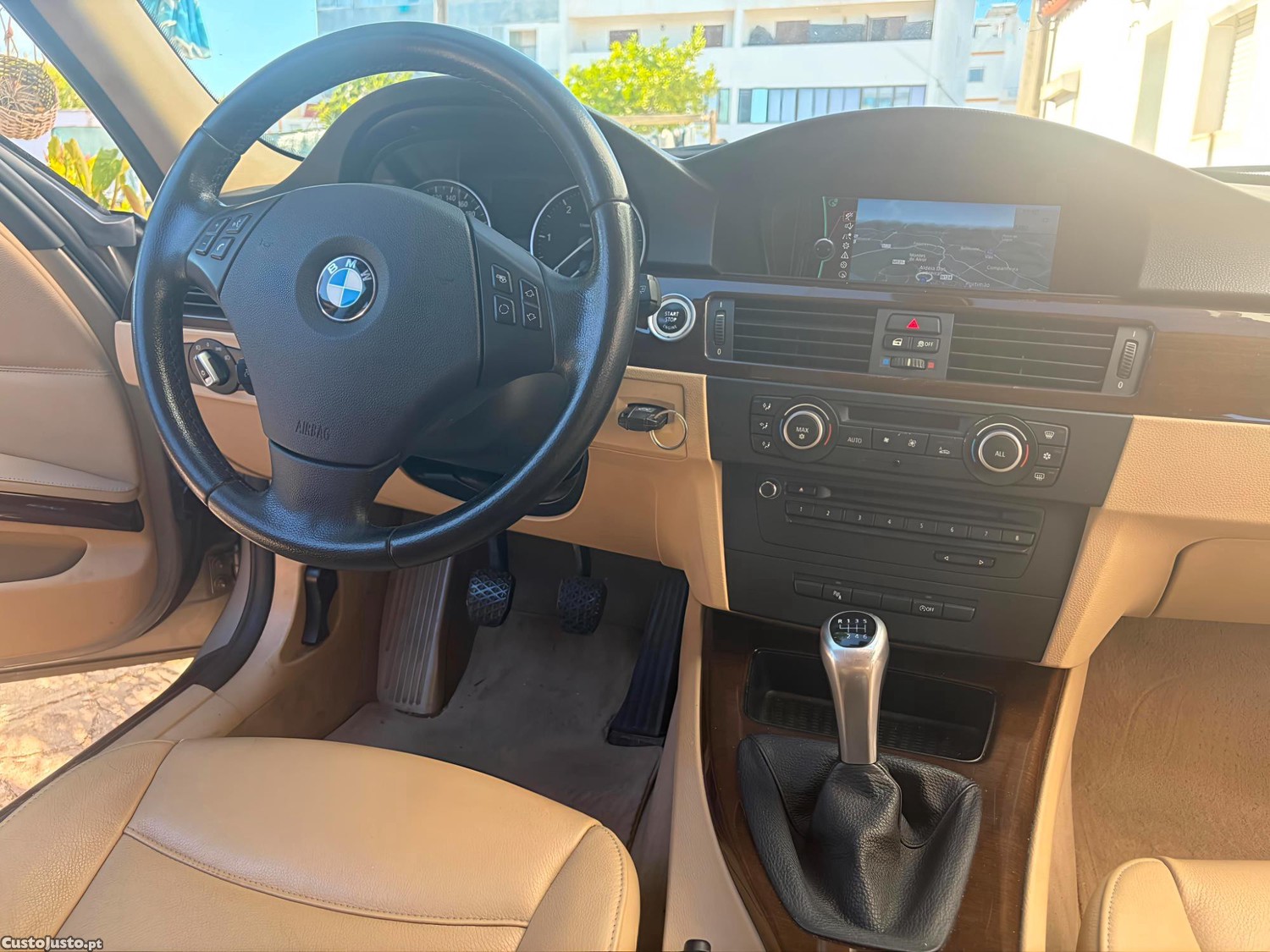 BMW 320 Série 3 Touring LCI - 11 foto 4