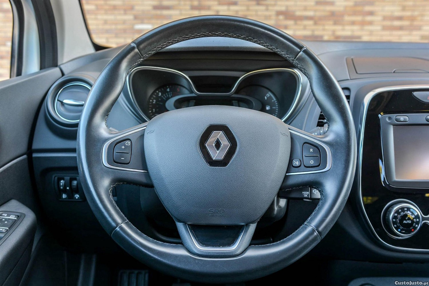 Renault Captur 0.9 TCE Sport — fotografia 11