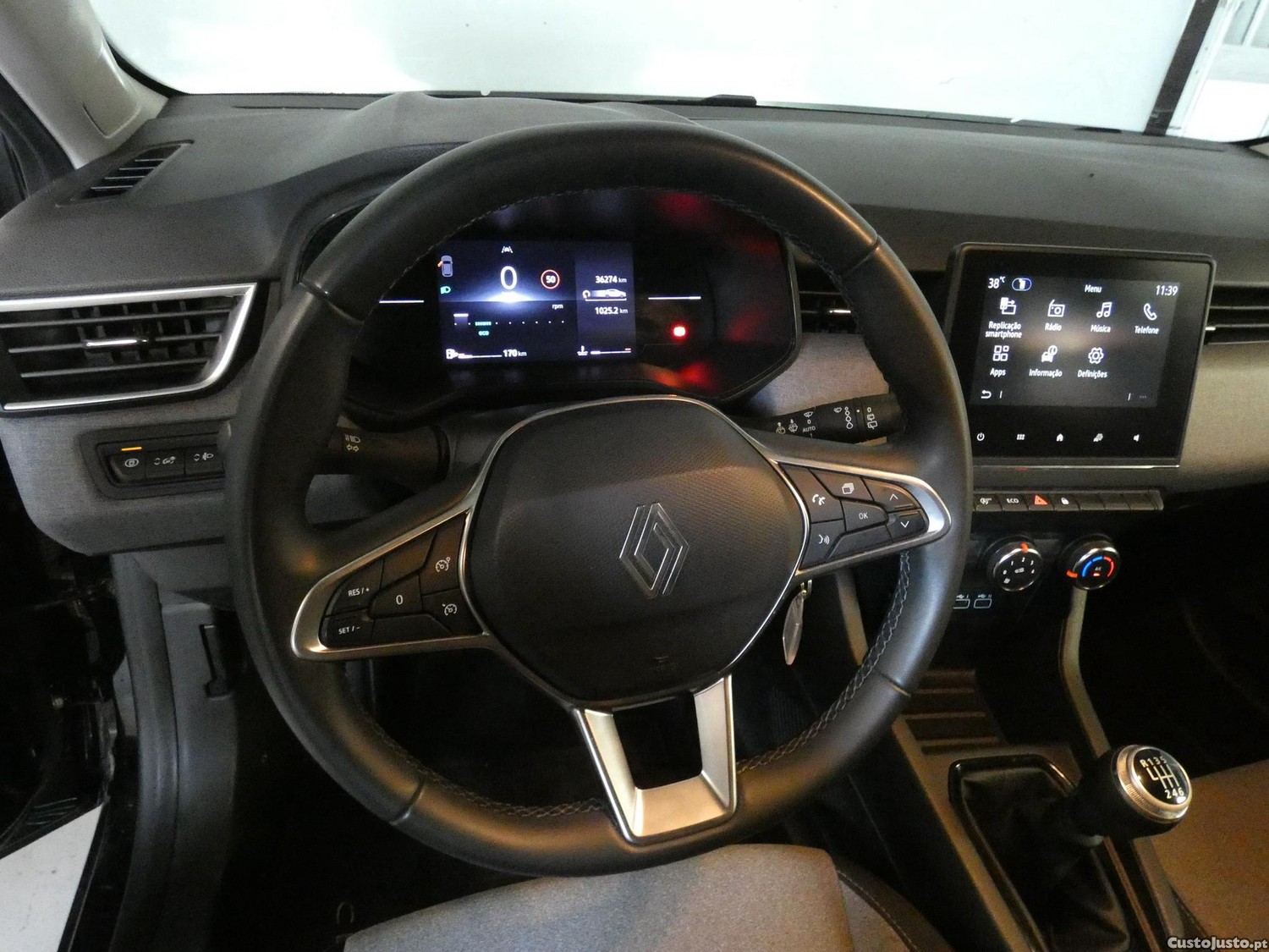 Renault Clio 1.0 TCe Limited — fotografia 13